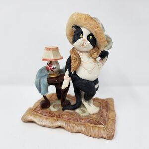 Vintage Cat In A Fancy Hat Figurine